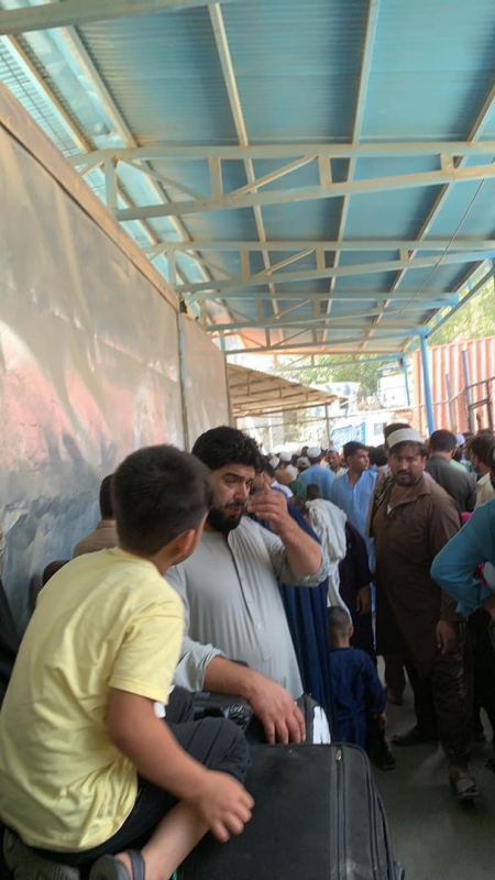 مرز تورخم در سمت افغانستان